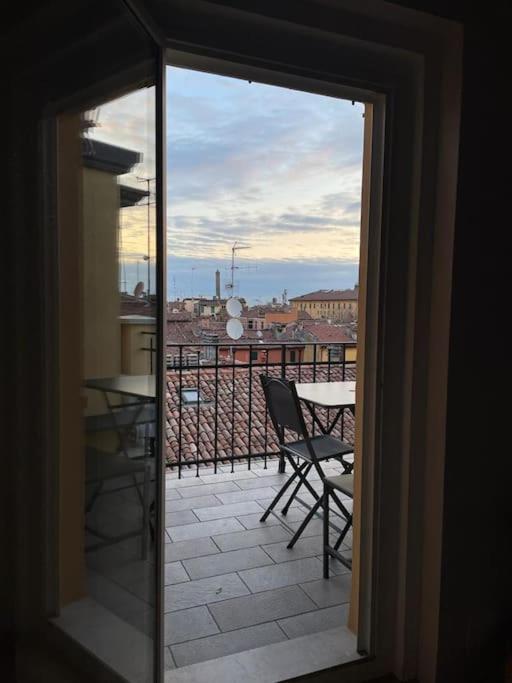 בולוניה Romantic Attic Room With Panoramic View מראה חיצוני תמונה