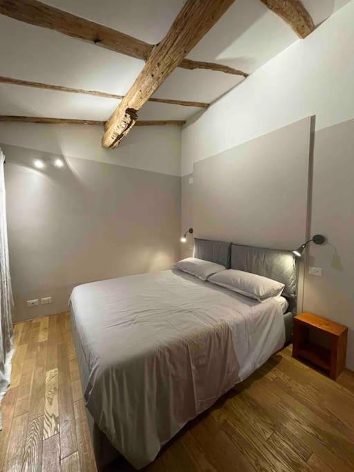 בולוניה Romantic Attic Room With Panoramic View מראה חיצוני תמונה